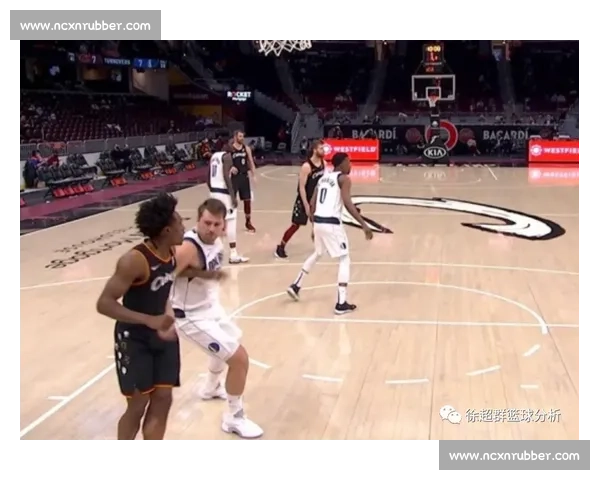 从开场哨到终场哨全景解析篮球比赛攻防节奏与胜负走向变化洞察力